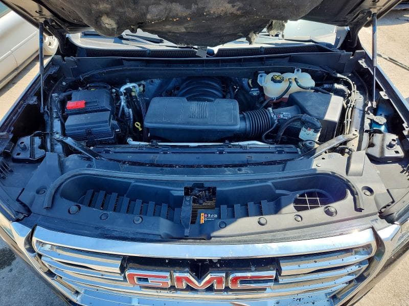 2022 GMC YUKON SLT 12