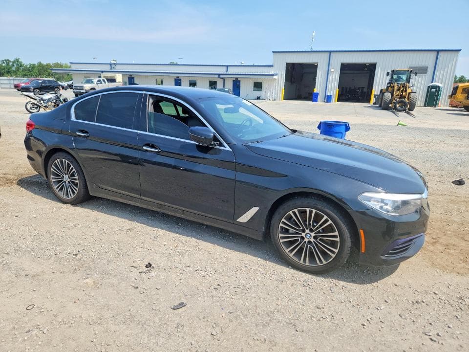 2018 BMW 530 XI 4