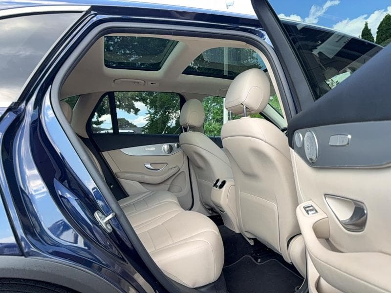 2017 MERCEDES-BENZ GLC 300 4MATIC 6
