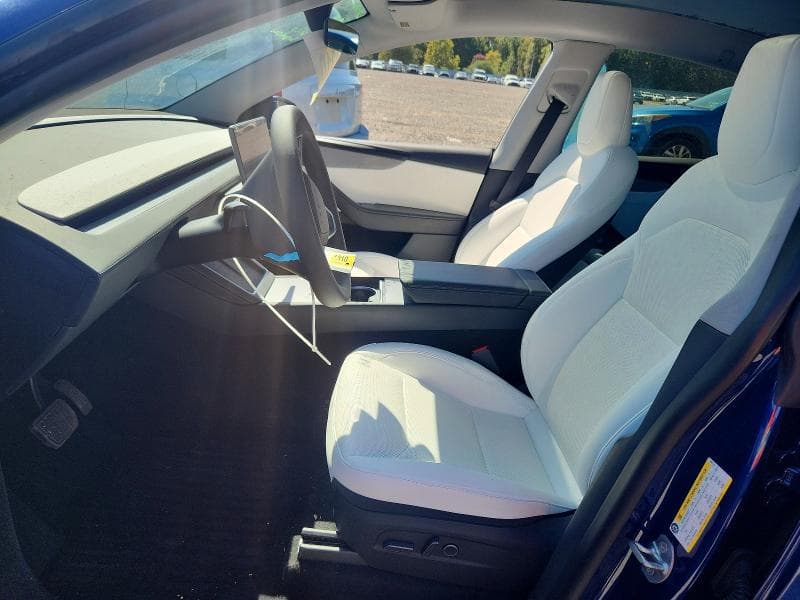 2026 TESLA MODEL Y 7