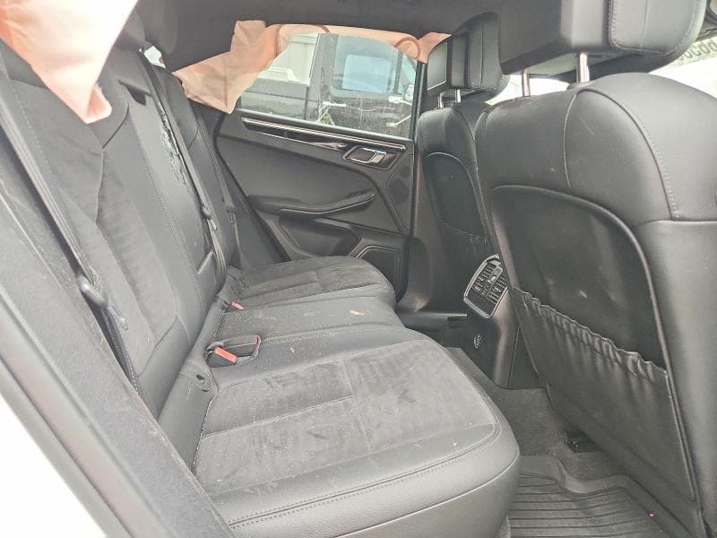 2018 PORSCHE MACAN 10