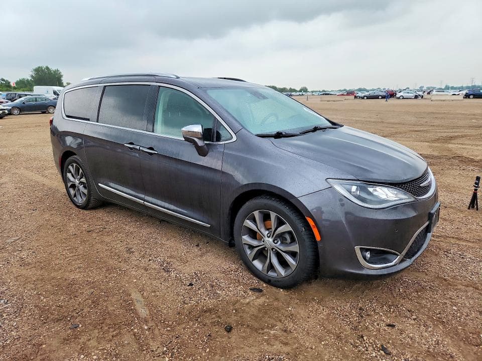2018 CHRYSLER PACIFICA LIMITED 4