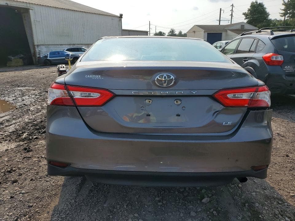 2018 TOYOTA CAMRY LE 6