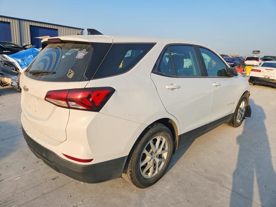 2022 CHEVROLET EQUINOX LS 3