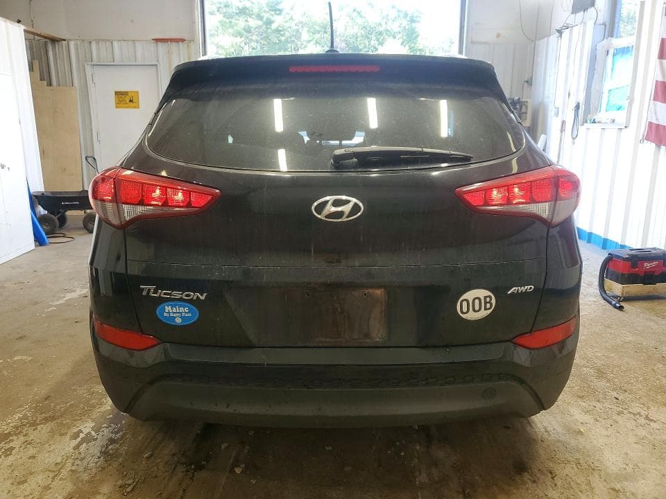 2017 HYUNDAI TUCSON SE 6
