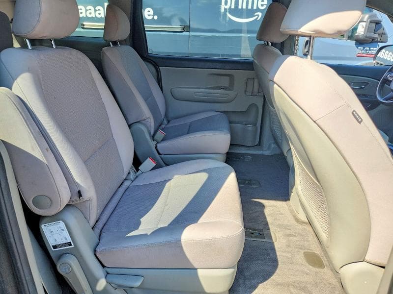 2017 KIA SEDONA LX 10