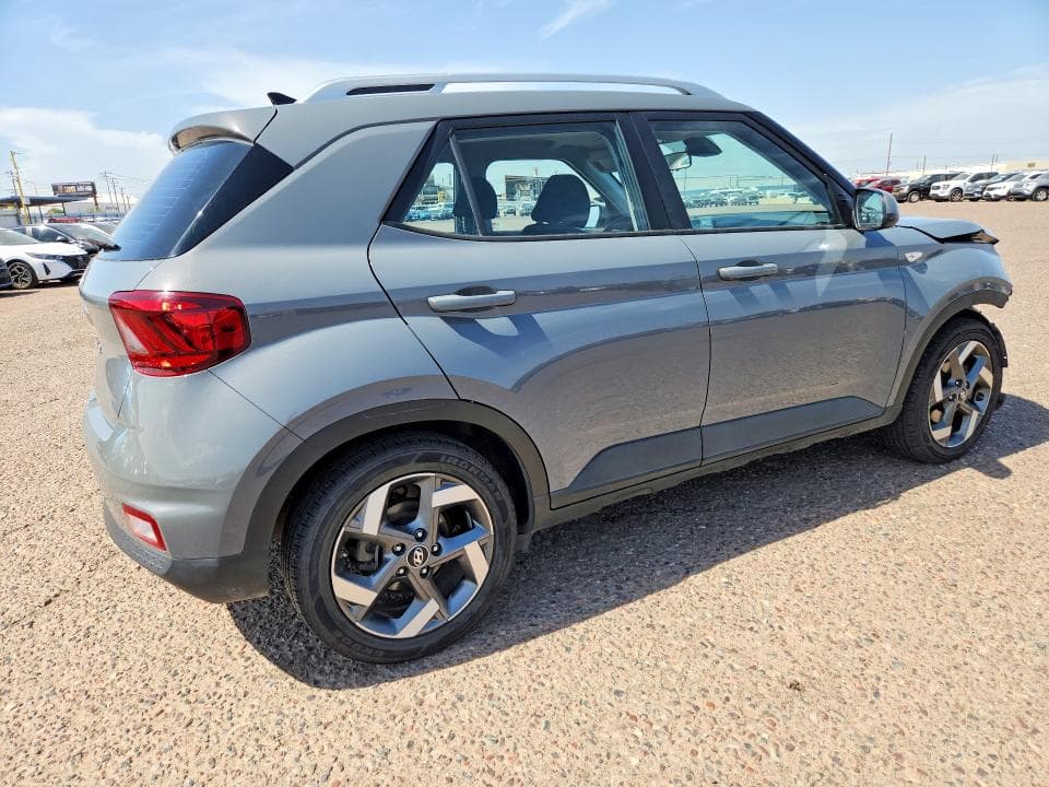 2021 HYUNDAI VENUE SEL 3