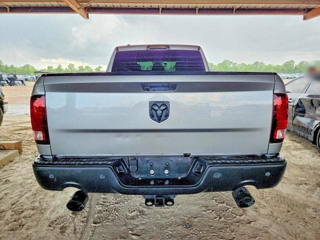 2022 RAM 1500 CLASSIC SLT 6