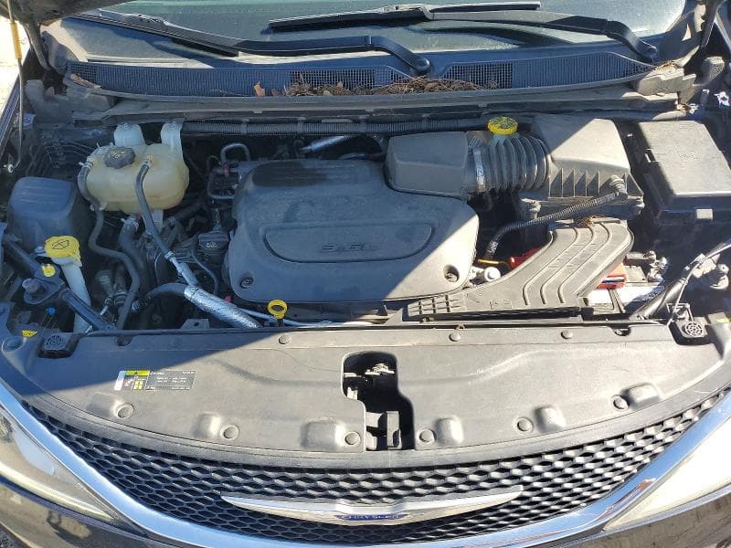 2019 CHRYSLER PACIFICA LIMITED 12