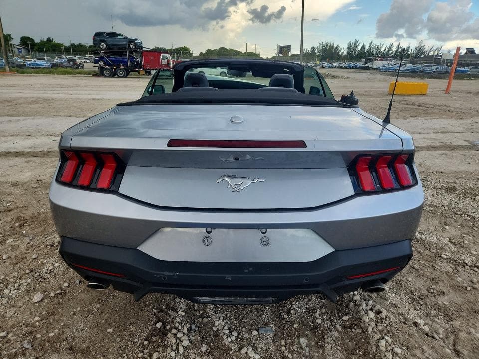 2026 FORD MUSTANG 6
