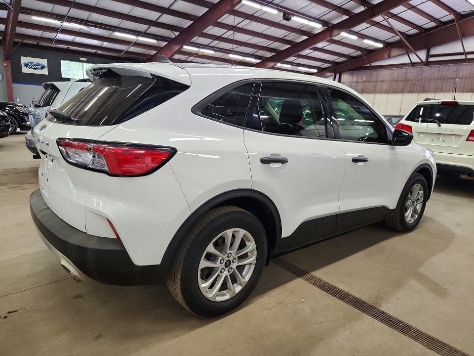 2021 FORD ESCAPE S 3