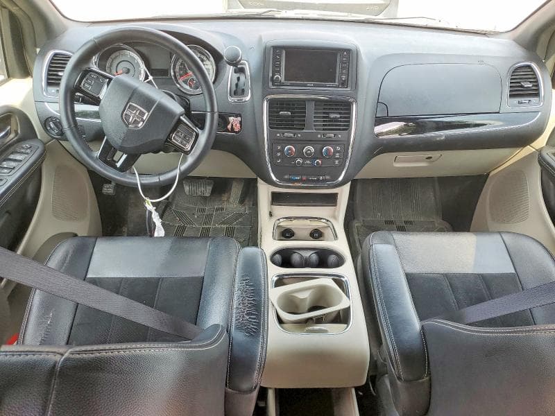 2017 DODGE GRAND CARAVAN SE 8