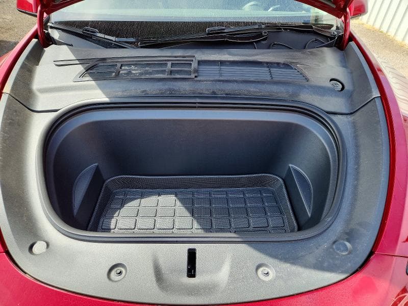 2025 TESLA MODEL Y 11