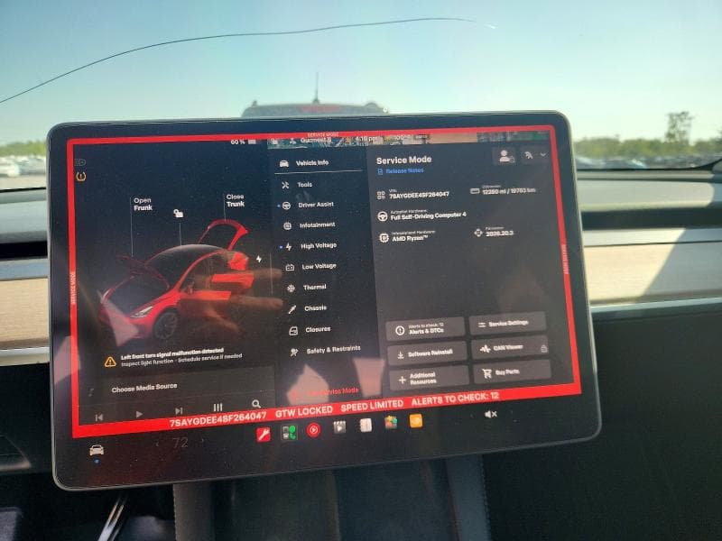 2025 TESLA MODEL Y 9