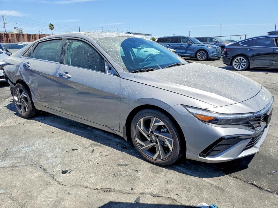 2026 HYUNDAI ELANTRA LIMITED 4