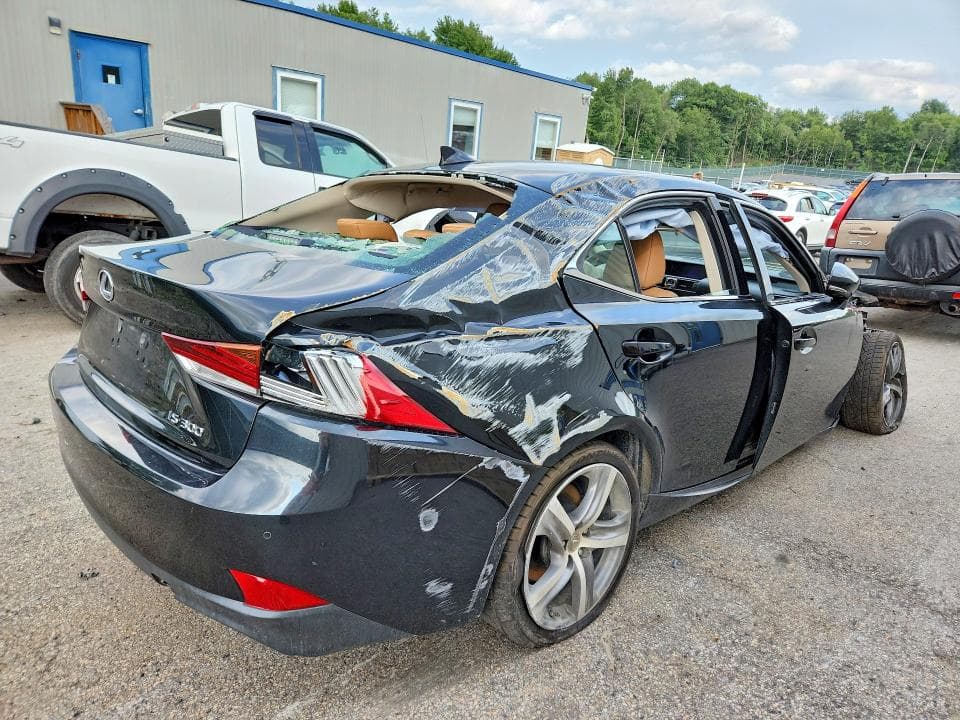 2018 LEXUS IS 300 3