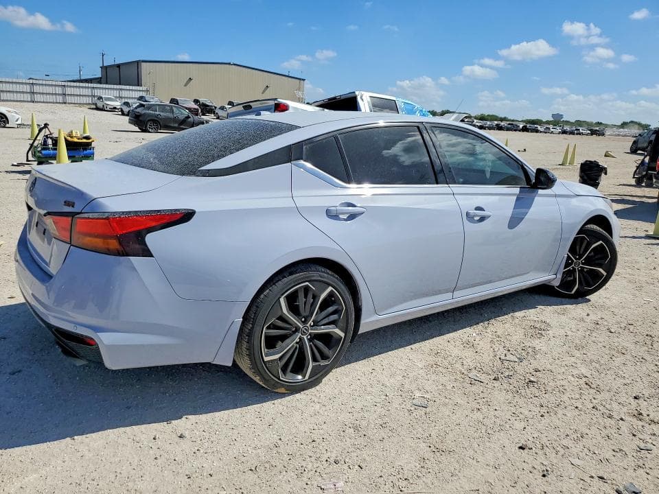 2024 NISSAN ALTIMA SR 3