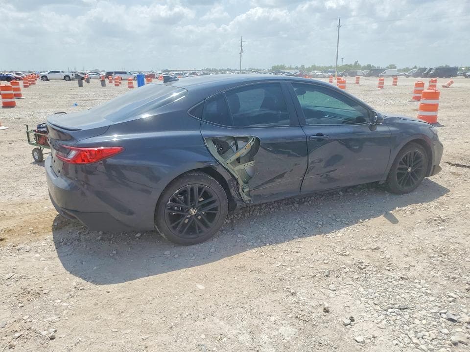 2025 TOYOTA CAMRY SE 3