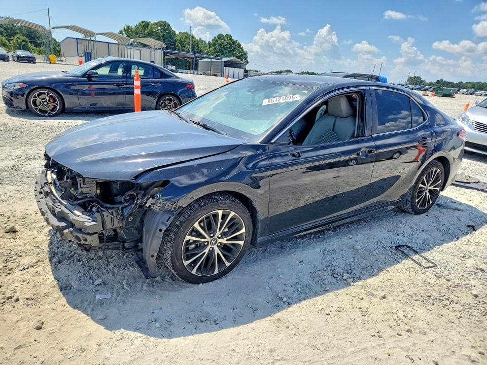 2019 TOYOTA CAMRY SE - 1