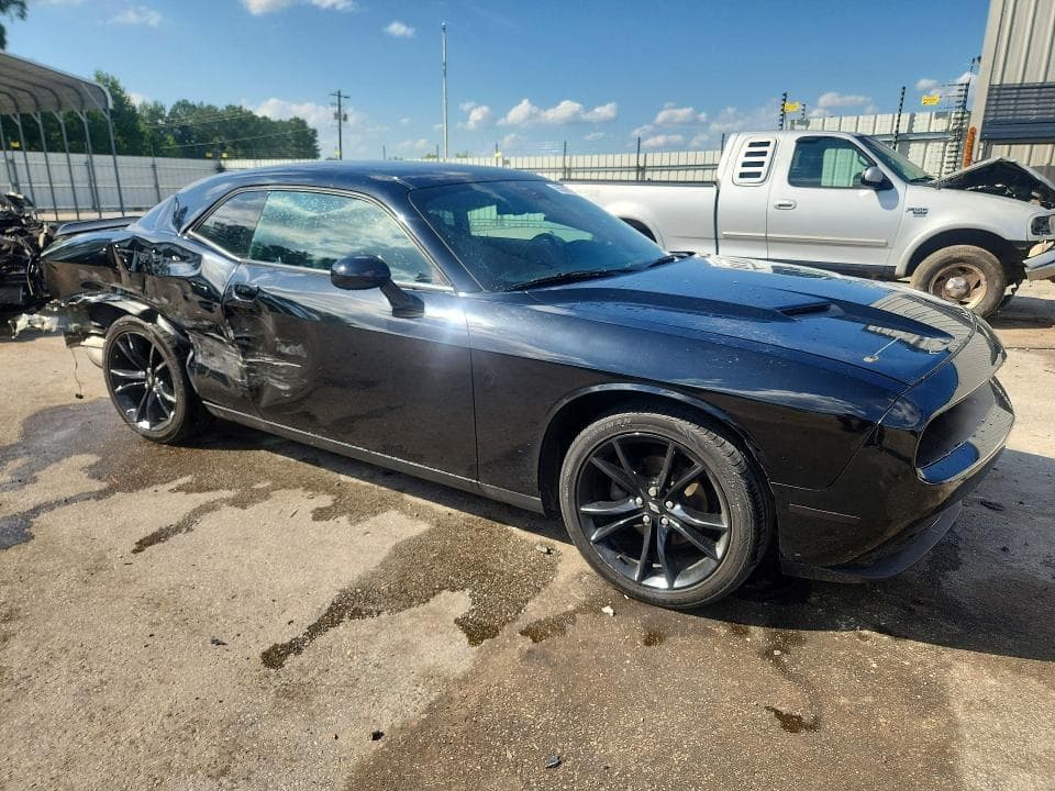 2018 DODGE CHALLENGER SXT 4