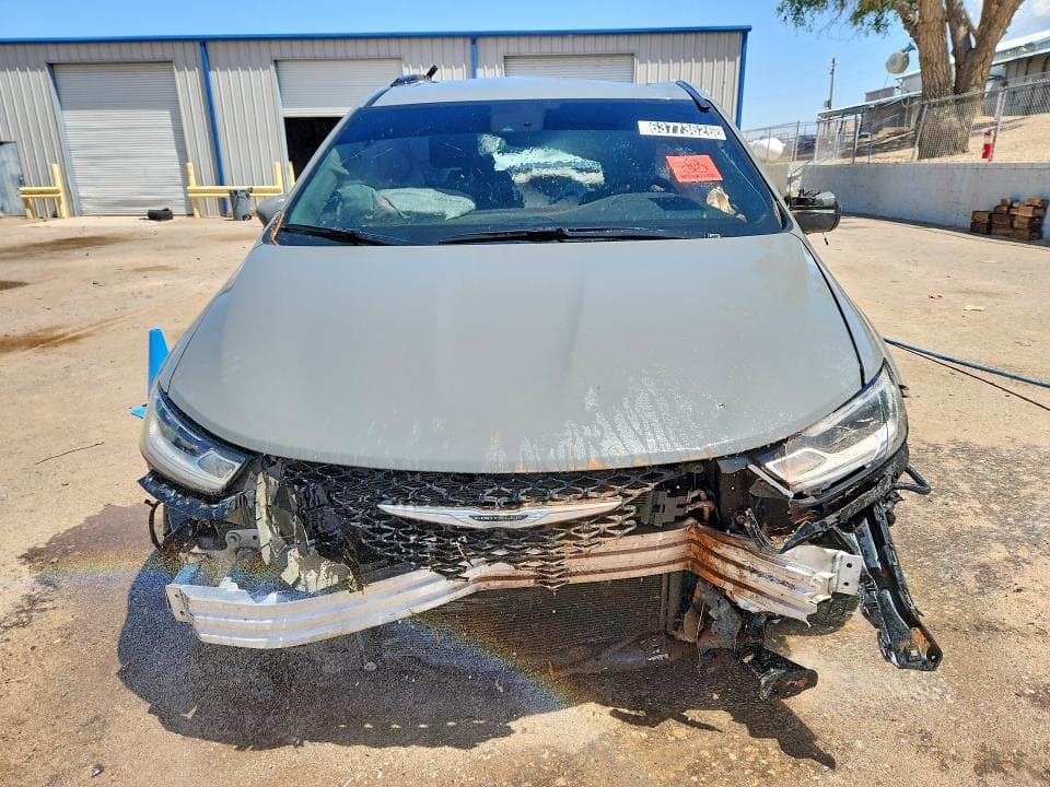 2022 CHRYSLER PACIFICA TOURING L 5