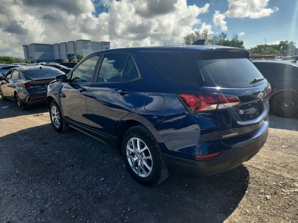 2023 CHEVROLET EQUINOX LS 2
