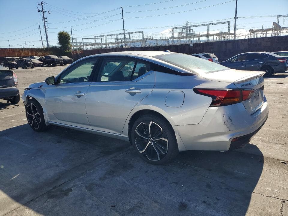 2024 NISSAN ALTIMA SR 2