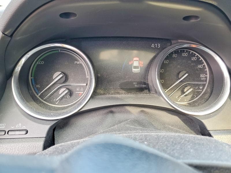 2019 TOYOTA CAMRY HYBRID XLE 9