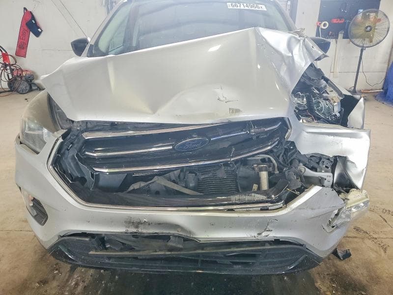 2017 FORD ESCAPE SE 12