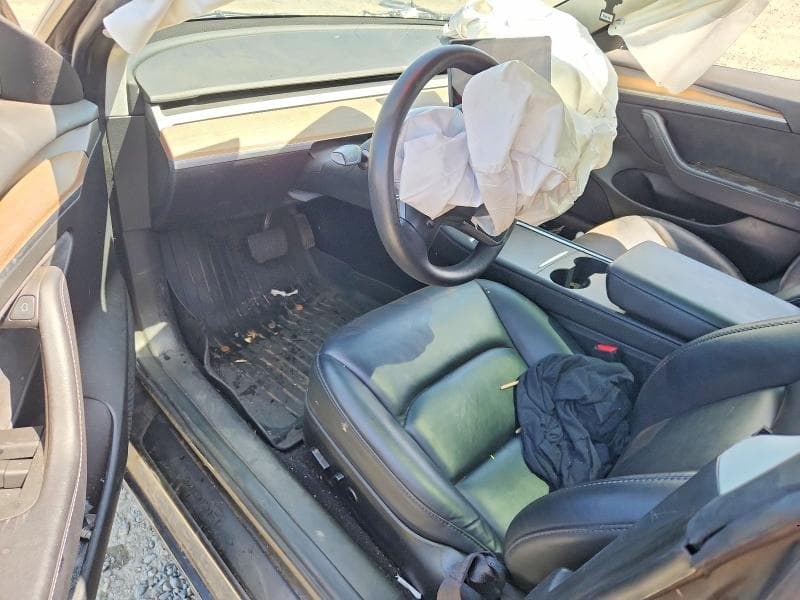 2023 TESLA MODEL 3 8