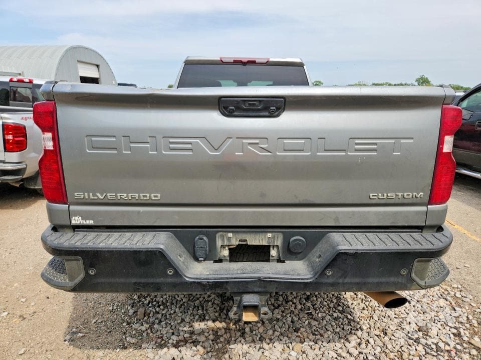 2025 CHEVROLET SILVERADO K2500 CUSTOM 6