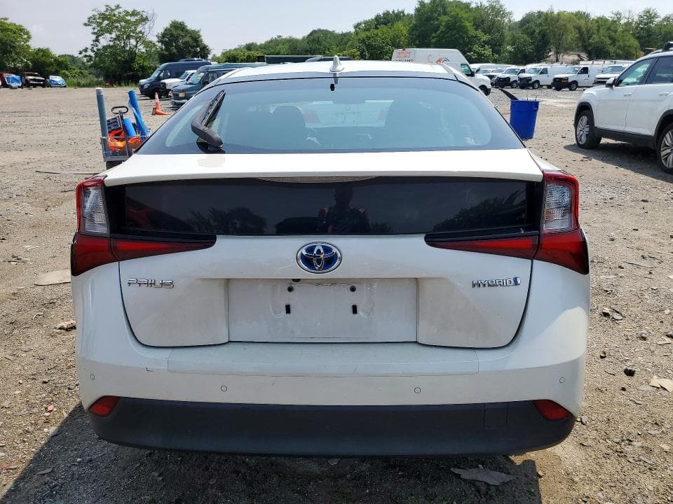 2019 TOYOTA PRIUS LE 6