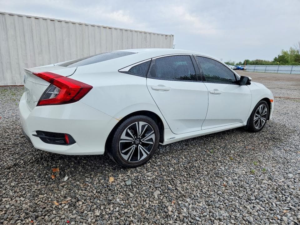 2017 HONDA CIVIC EX 3