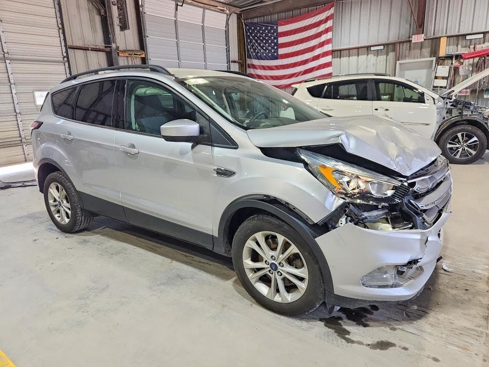 2017 FORD ESCAPE SE 4