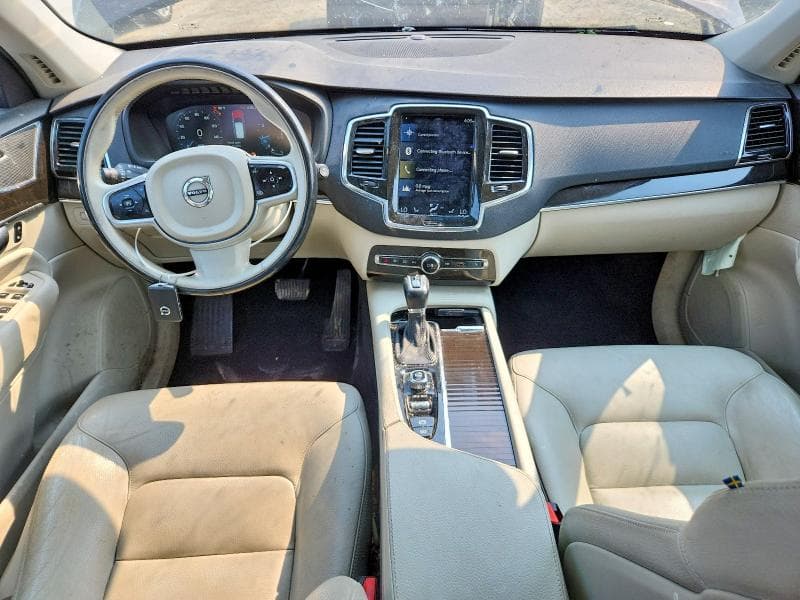 2018 VOLVO XC90 T6 8