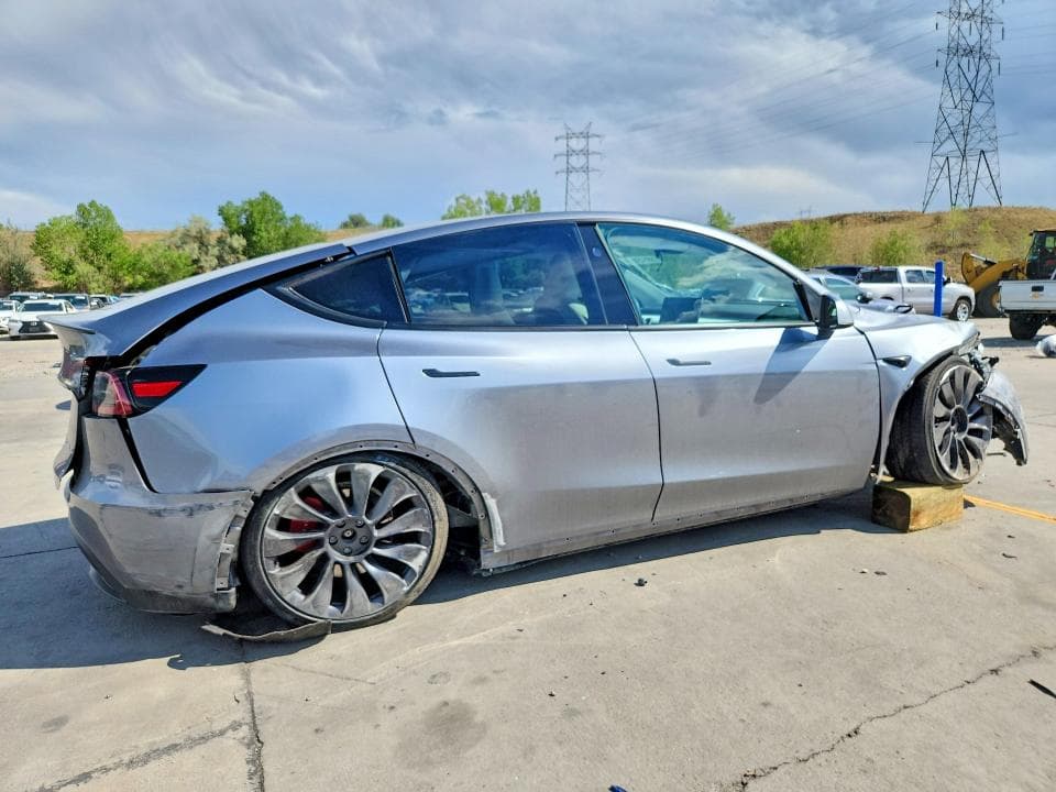 2024 TESLA MODEL Y 3