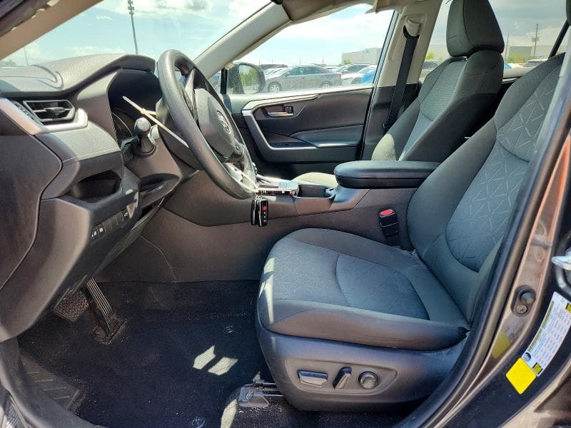 2022 TOYOTA RAV4 XLE 7