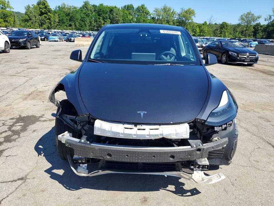 2024 TESLA MODEL Y 5