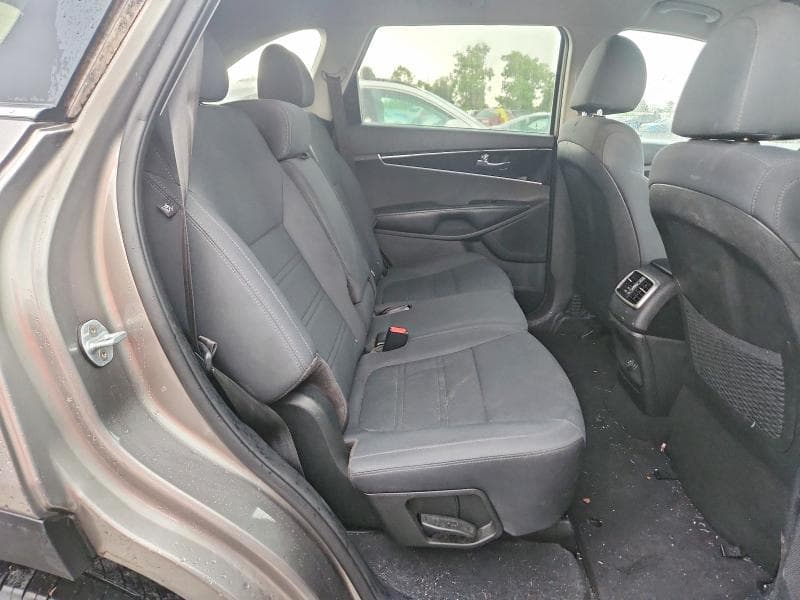 2019 KIA SORENTO L 11