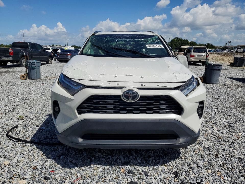 2023 TOYOTA RAV4 XLE PREMIUM 5