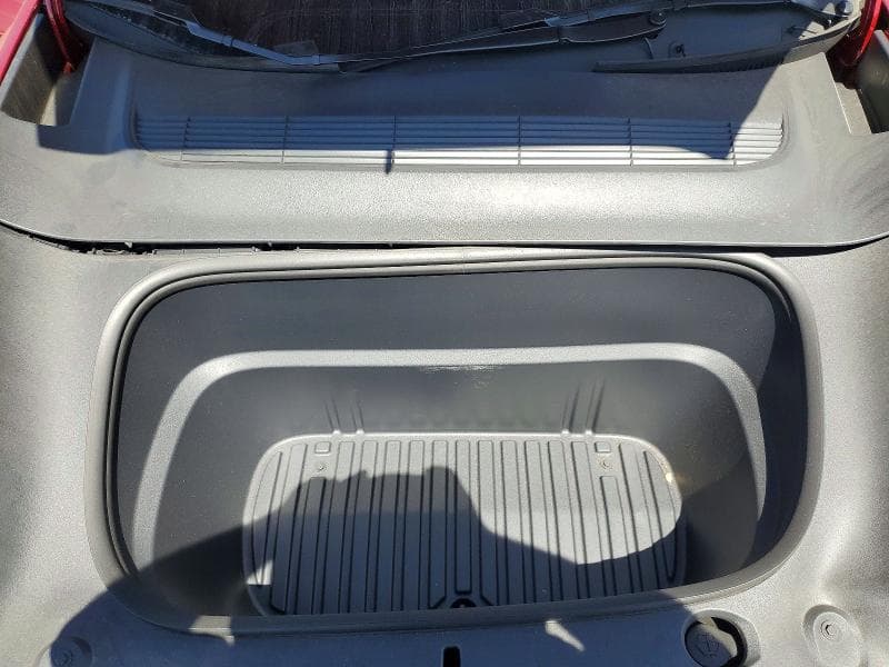 2026 TESLA MODEL Y 12