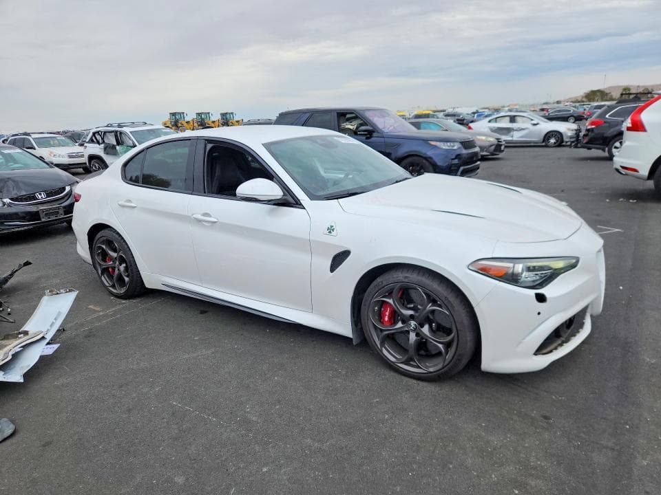 2018 ALFA ROMEO GIULIA QUADRIFOGLIO 4