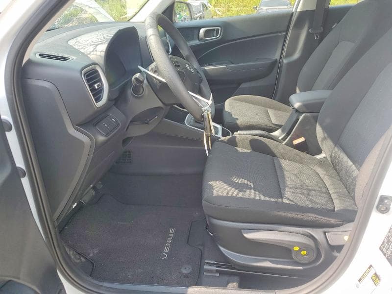 2026 HYUNDAI VENUE SE 7