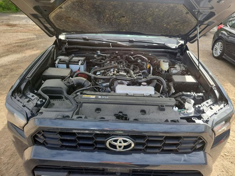 2025 TOYOTA 4RUNNER SR5 12