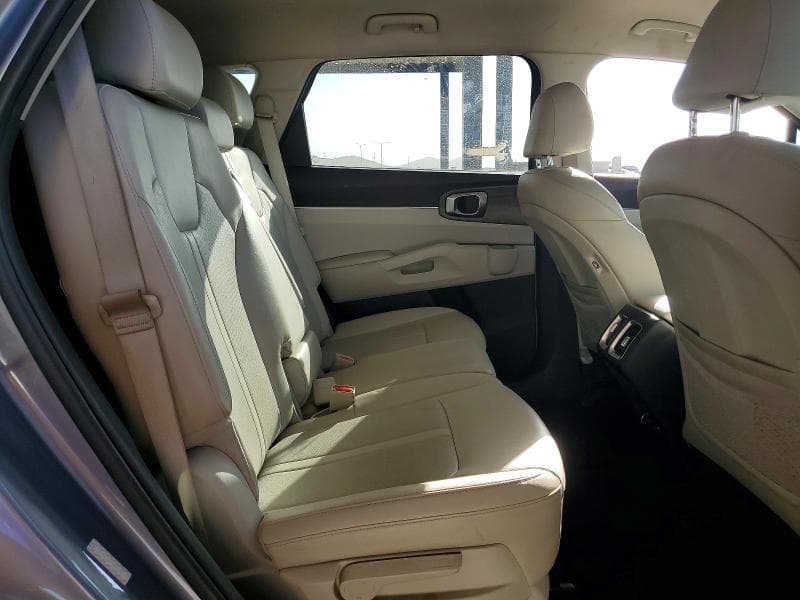 2022 KIA SORENTO S 10