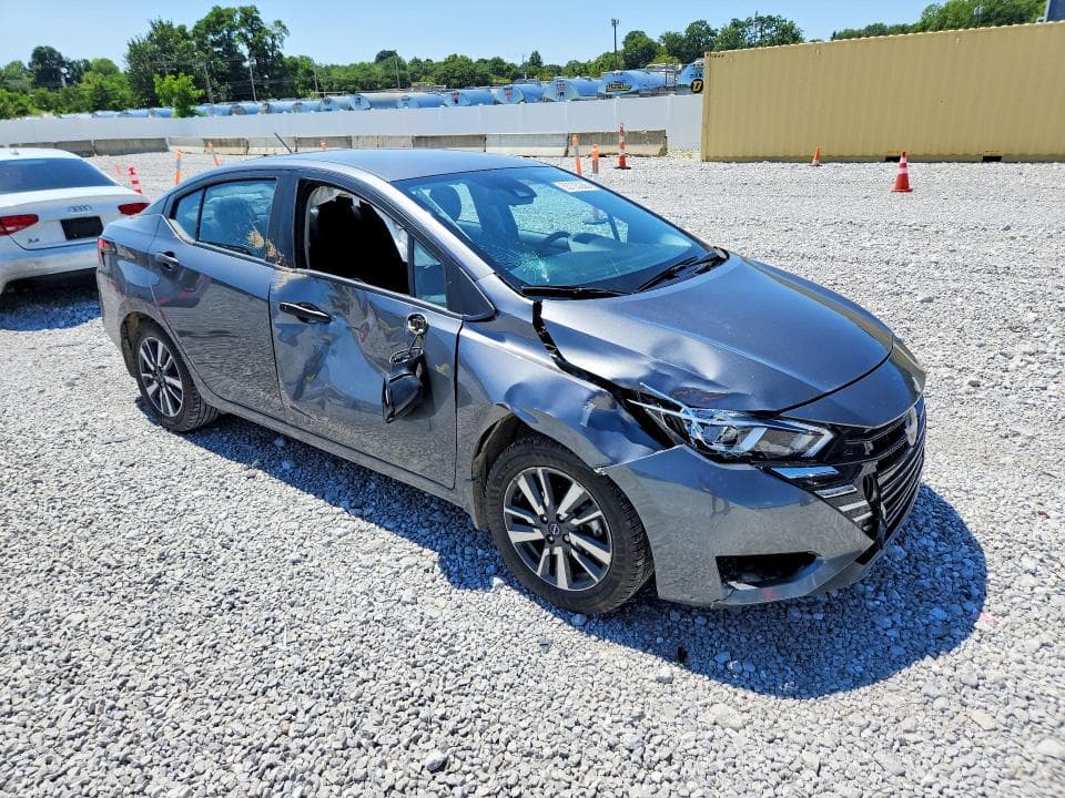 2024 NISSAN VERSA S 4