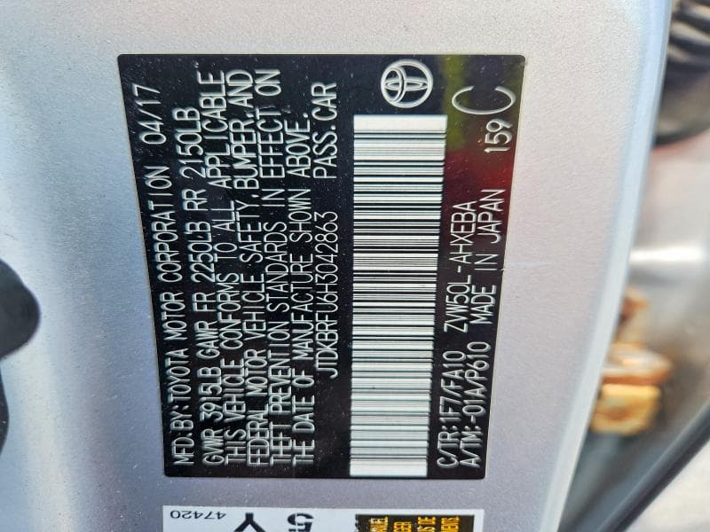 2017 TOYOTA PRIUS TWO 12