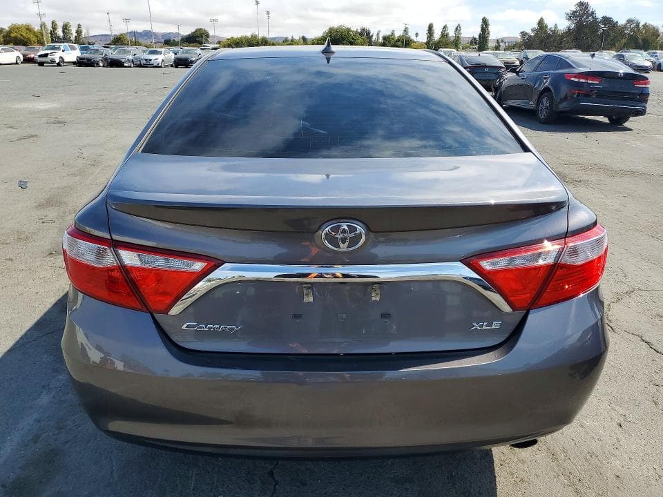 2017 TOYOTA CAMRY XLE 6