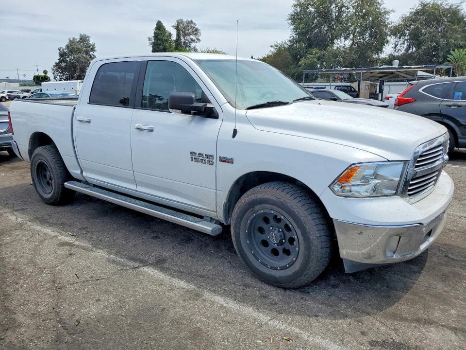 2017 RAM 1500 SLT 4
