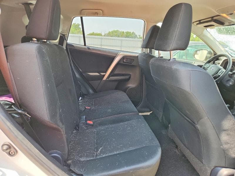 2018 TOYOTA RAV4 LE 11
